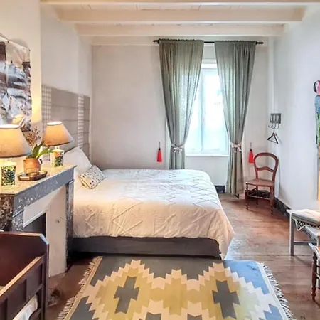 Maison Charmante A Avec Jardin Et Patio Fleuri Mauzun