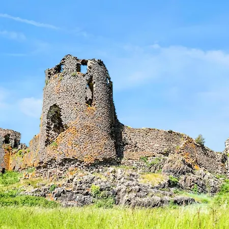 Maison Charmante A Avec Jardin Et Patio Fleuri בית נופש Mauzun