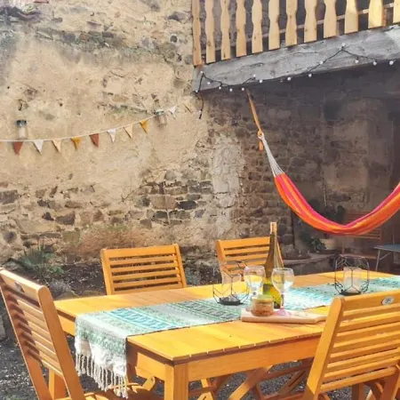 Maison Charmante A Avec Jardin Et Patio Fleuri בית נופש