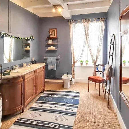 Maison Charmante A Avec Jardin Et Patio Fleuri בית נופש *