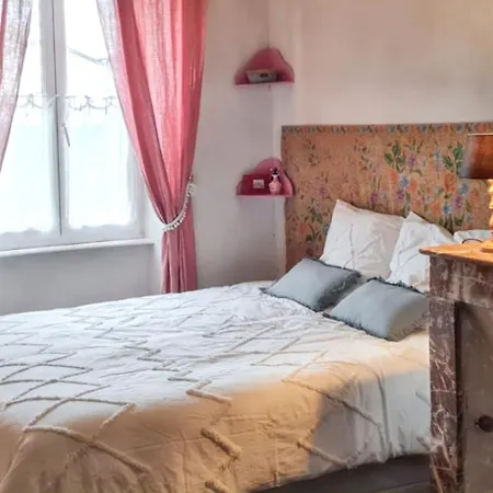 בית נופש Maison Charmante A Avec Jardin Et Patio Fleuri *