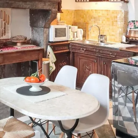 Maison Charmante A Avec Jardin Et Patio Fleuri בית נופש Mauzun