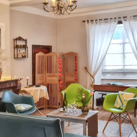 Maison Charmante A Avec Jardin Et Patio Fleuri *