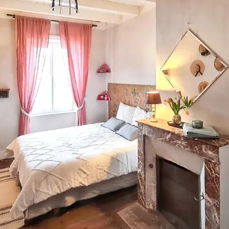 Ferienhaus Maison Charmante A Avec Jardin Et Patio Fleuri Mauzun
