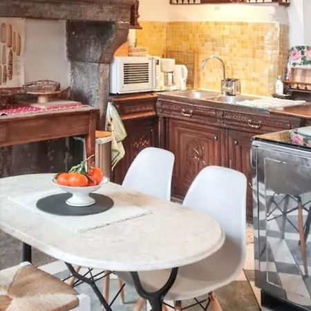 Maison Charmante A Avec Jardin Et Patio Fleuri