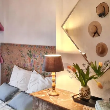 Maison Charmante A Avec Jardin Et Patio Fleuri *
