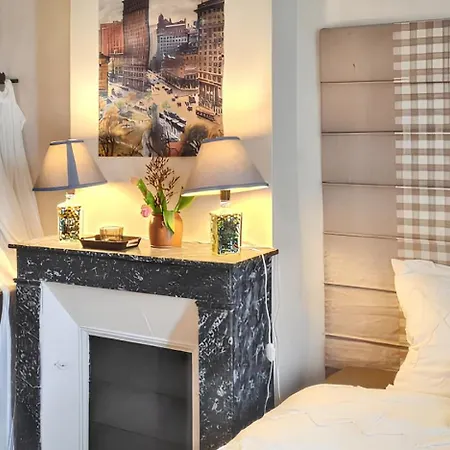 Prázdninový dům Maison Charmante A Avec Jardin Et Patio Fleuri Mauzun