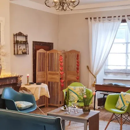 Holiday home Maison Charmante A Avec Jardin Et Patio Fleuri Mauzun