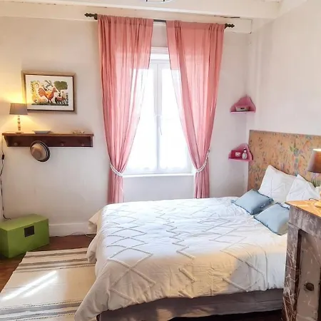 Maison Charmante A Avec Jardin Et Patio Fleuri * Mauzun