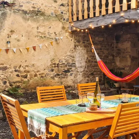 Maison Charmante A Avec Jardin Et Patio Fleuri * Mauzun