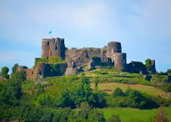Holiday home Maison Charmante A Avec Jardin Et Patio Fleuri