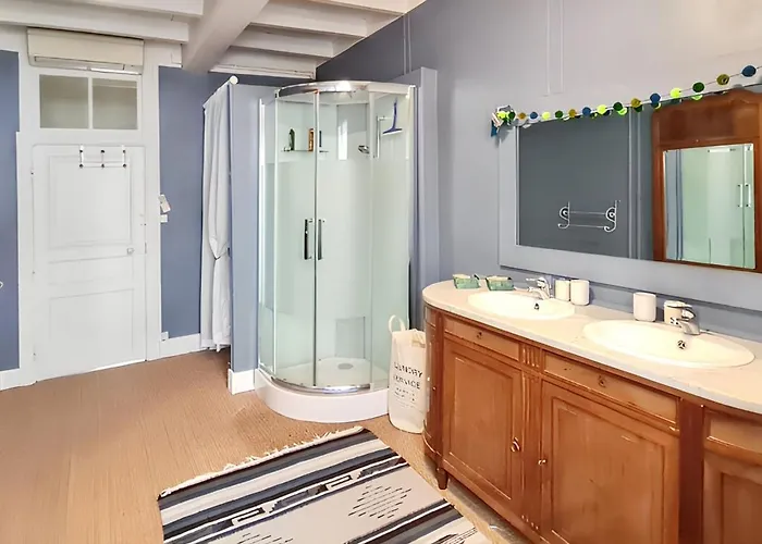 Maison Charmante A Avec Jardin Et Patio Fleuri Holiday home