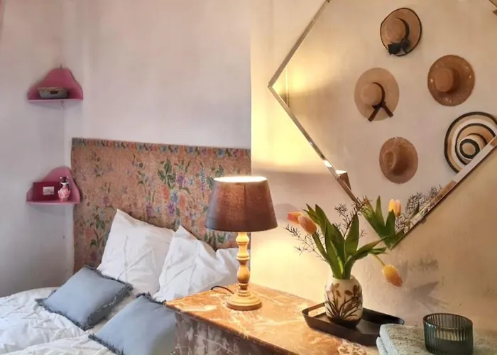 Maison Charmante A Avec Jardin Et Patio Fleuri