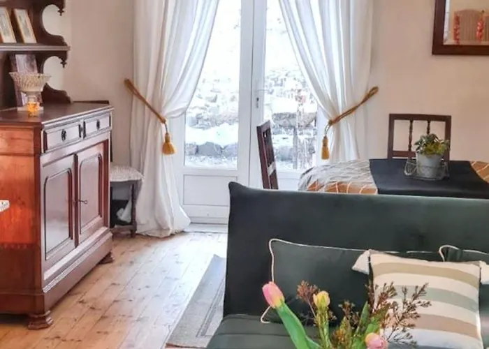 Holiday home Maison Charmante A Avec Jardin Et Patio Fleuri *