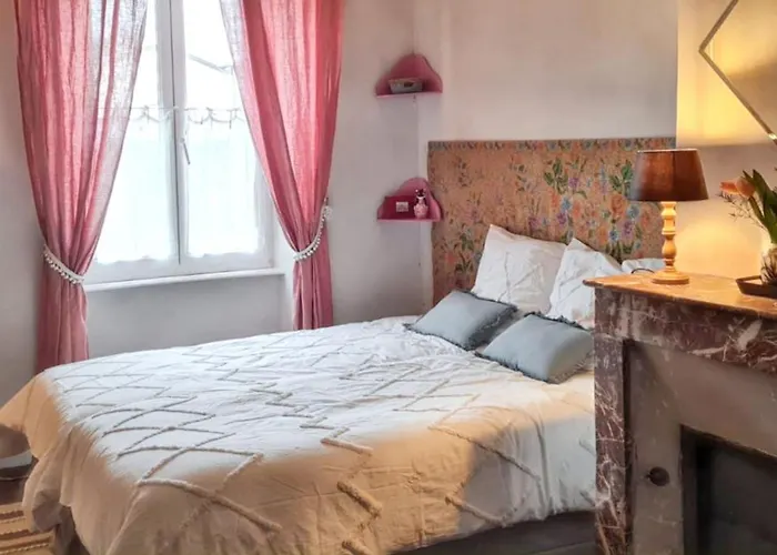 Holiday home Maison Charmante A Avec Jardin Et Patio Fleuri *