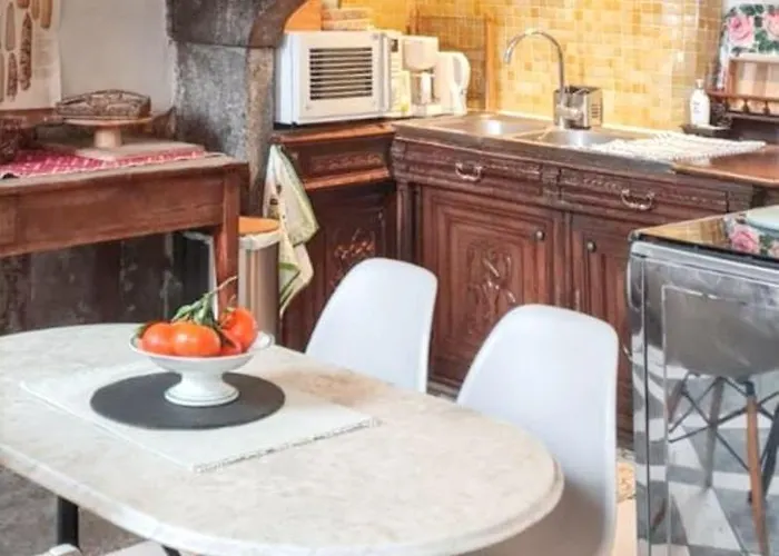 Maison Charmante A Avec Jardin Et Patio Fleuri Holiday home Mauzun